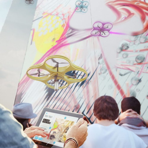 Sulla spinta di Paint by Drone, l’arte di strada prende il volo