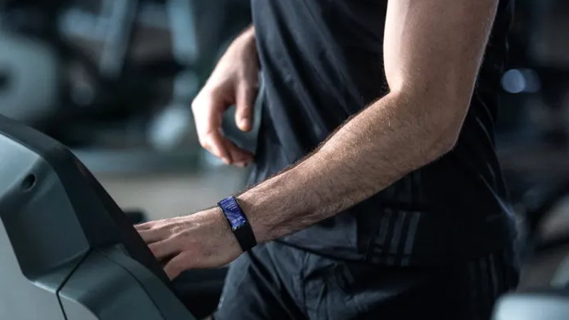 Le giuste curve Amazfit X rendono lo smartwatch seducente