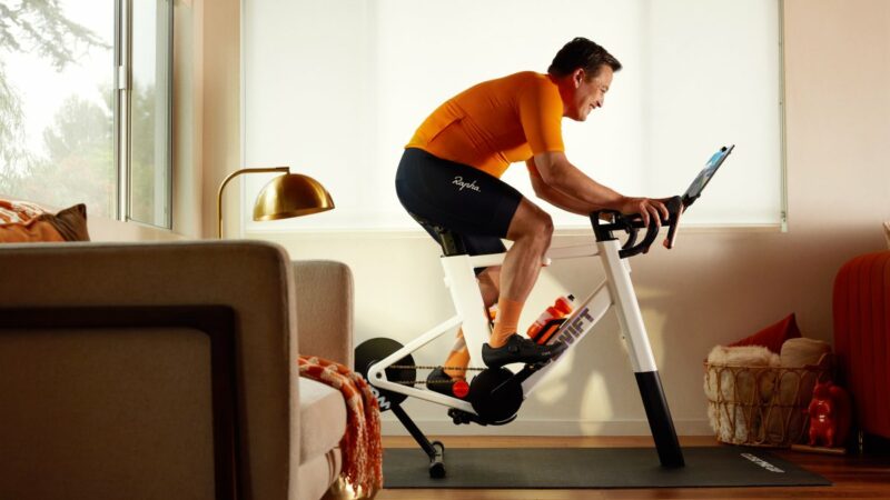 In sella a Zwift Ride è sempre l’ora di pedalare