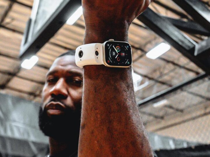 Nuovo scatto Apple verso un Watch con fotocamera