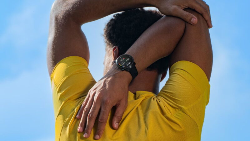 Motorola ci riprova. Moto Watch Ultra punta in alto, anche troppo