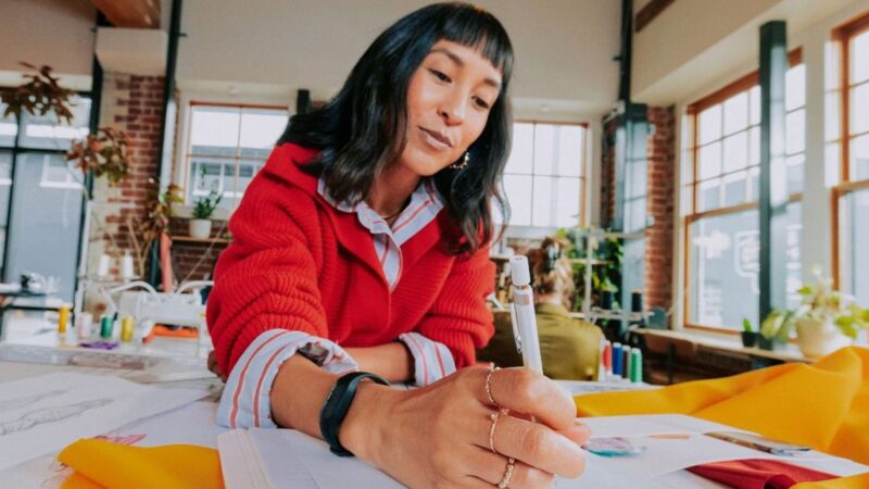L’IA Amazon di Bee Frontier, il perfetto assistente personale